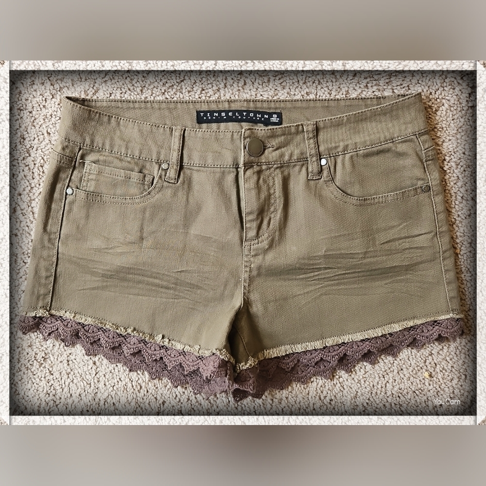 Tinseltown Woman's Size 9 Shorts